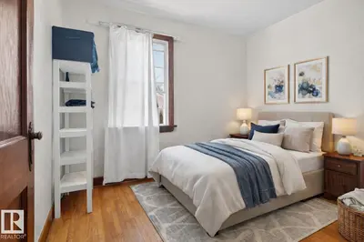 Interior photo 4 of 12230 95A ST NW