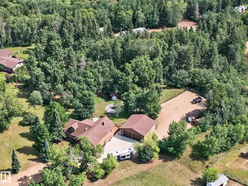 #55 473084 RGE ROAD 242, Rural Wetaskiwin County - $780,000
