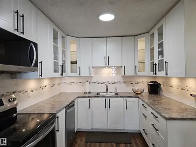 Interior photo 3 of 4319 54 ST