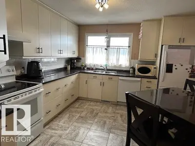 Interior photo 1 of 4611 50A AV