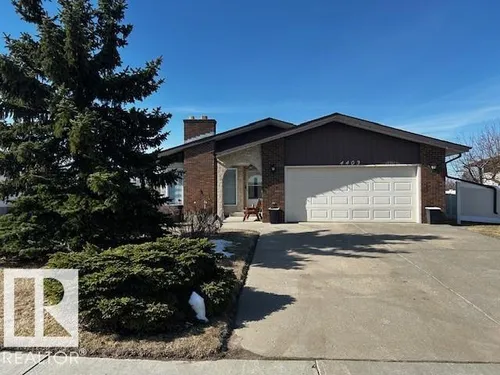 4403 55 AV, Lamont - $369,900