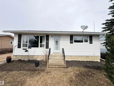 Interior photo 1 of 10516 104 ST