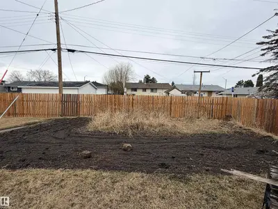 Interior photo 2 of 10516 104 ST