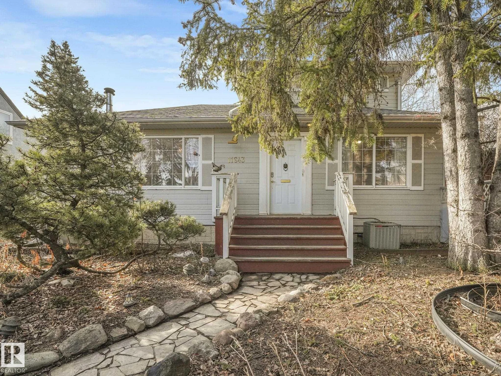 11643 76 AV NW, Edmonton - 4 bedroom Detached Single Family for sale