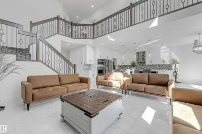 Interior photo 2 of 1923 19 AV NW