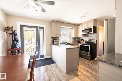 Interior photo 4 of 53 GEORGIAN WY