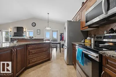 Interior photo 2 of 96 BREMNER