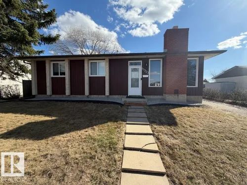 11323 162 AV NW, Edmonton - $425,000