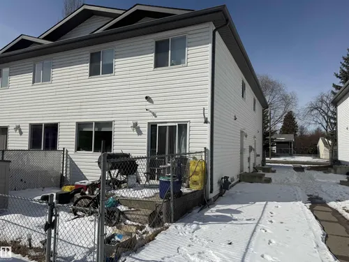 #3 65 MICHIGAN ST, Devon - $204,900