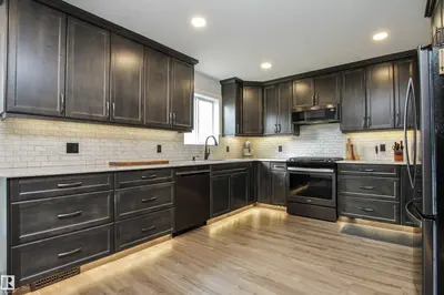 Interior photo 4 of 283 LILAC