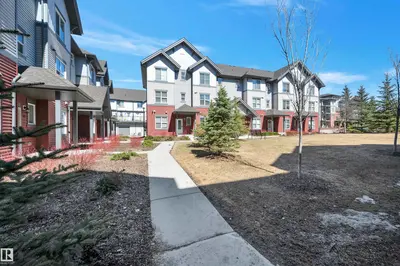 Interior photo 1 of #122 655 WATT BV SW