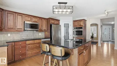 Interior photo 2 of 85 LAKEWOOD BV