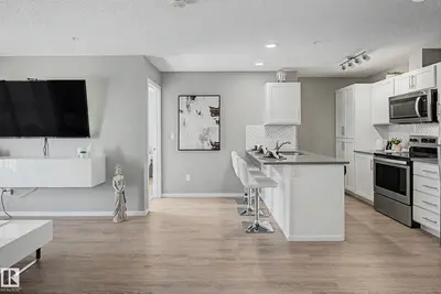 Interior photo 3 of #217 394 WINDERMERE RD NW