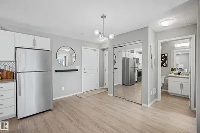Interior photo 4 of #217 394 WINDERMERE RD NW