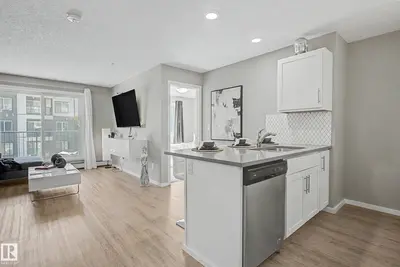 Interior photo 2 of #217 394 WINDERMERE RD NW