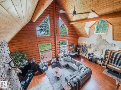 Interior photo 4 of 213 Lakeshore DR