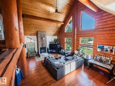 Interior photo 3 of 213 Lakeshore DR