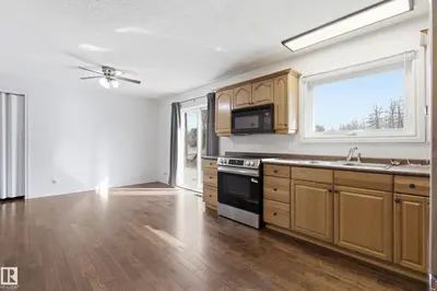 Interior photo 4 of 5319 49 AV