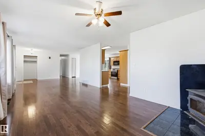 Interior photo 2 of 5319 49 AV