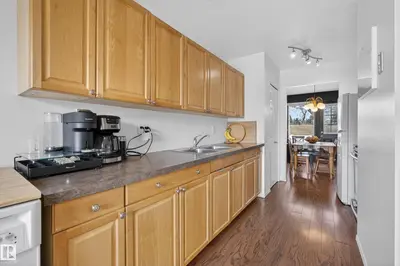 Interior photo 4 of 9 GREAT OA