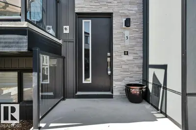 Interior photo 1 of #5 1729 KEENE CR SW