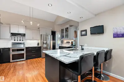 Interior photo 3 of 873 Ryan Pl NW