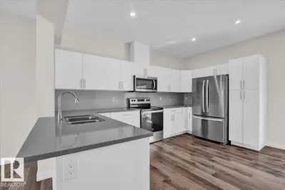 Interior photo 1 of #28 1051 Graydon Hill BV SW