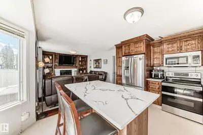 Interior photo 4 of 84 JEFFERSON RD NW