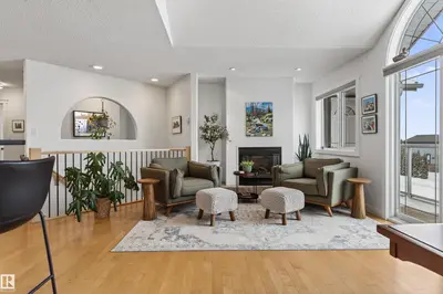 Interior photo 1 of 603 BEACH AV