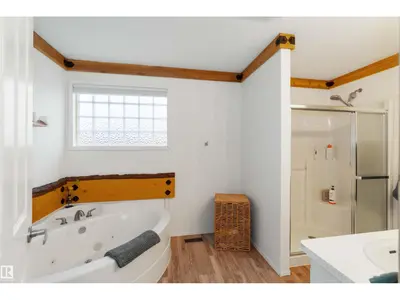 Interior photo 4 of 53273 RGE ROAD 215