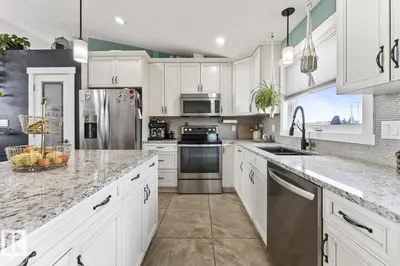 Interior photo 2 of 5706 Meadow WY