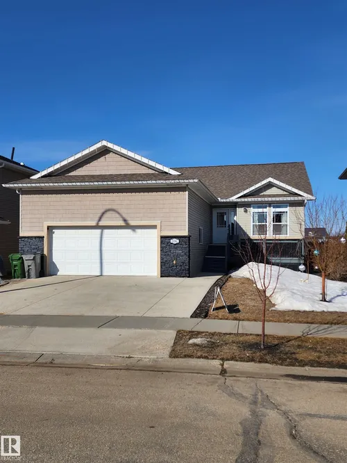 106 HOULE DR, Morinville - $499,000