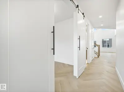 Interior photo 4 of 194 Corral CI