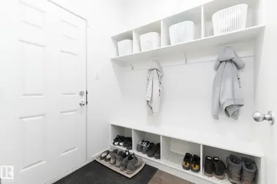 Interior photo 4 of 2126 GRAYDON HILL CR SW