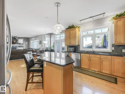 Interior photo 2 of 707 Hollings Worth Green NW NW