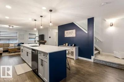 Interior photo 2 of 1271 SANDSTONE BV