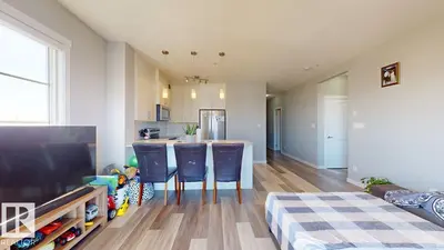 Interior photo 3 of #426 812 Welsh Dr SW