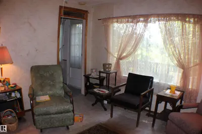 Interior photo 1 of 620 Lakeside PT