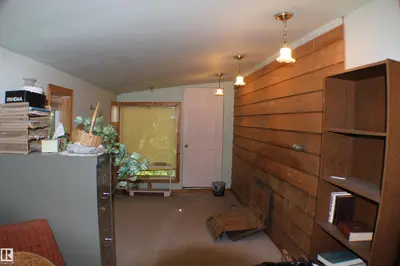 Interior photo 2 of 620 Lakeside PT