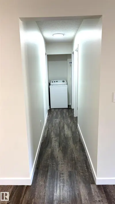 Interior photo 4 of #102 379 WOODBRIDGE WY