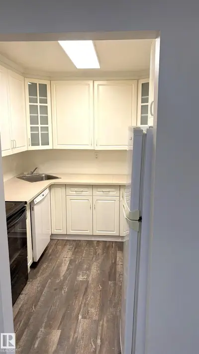 Interior photo 2 of #102 379 WOODBRIDGE WY