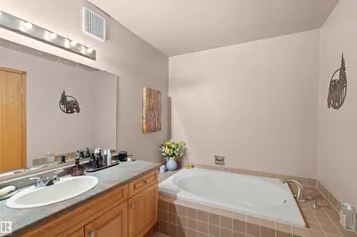 Interior photo 2 of #11 10172 118 ST NW