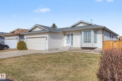 Interior photo 1 of 110 LUNNON DR