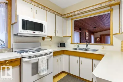 Interior photo 2 of 13424 81 ST NW