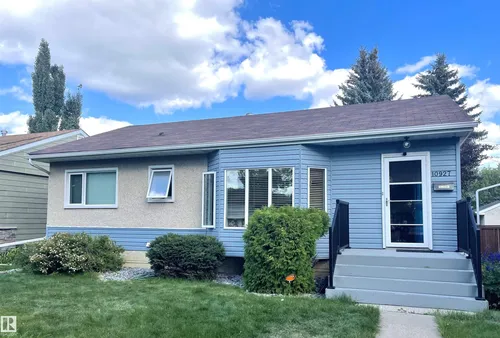 10927 146 ST NW, Edmonton - $409,900