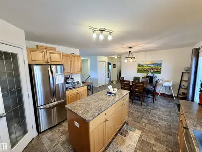 Interior photo 2 of 5614 48 AV