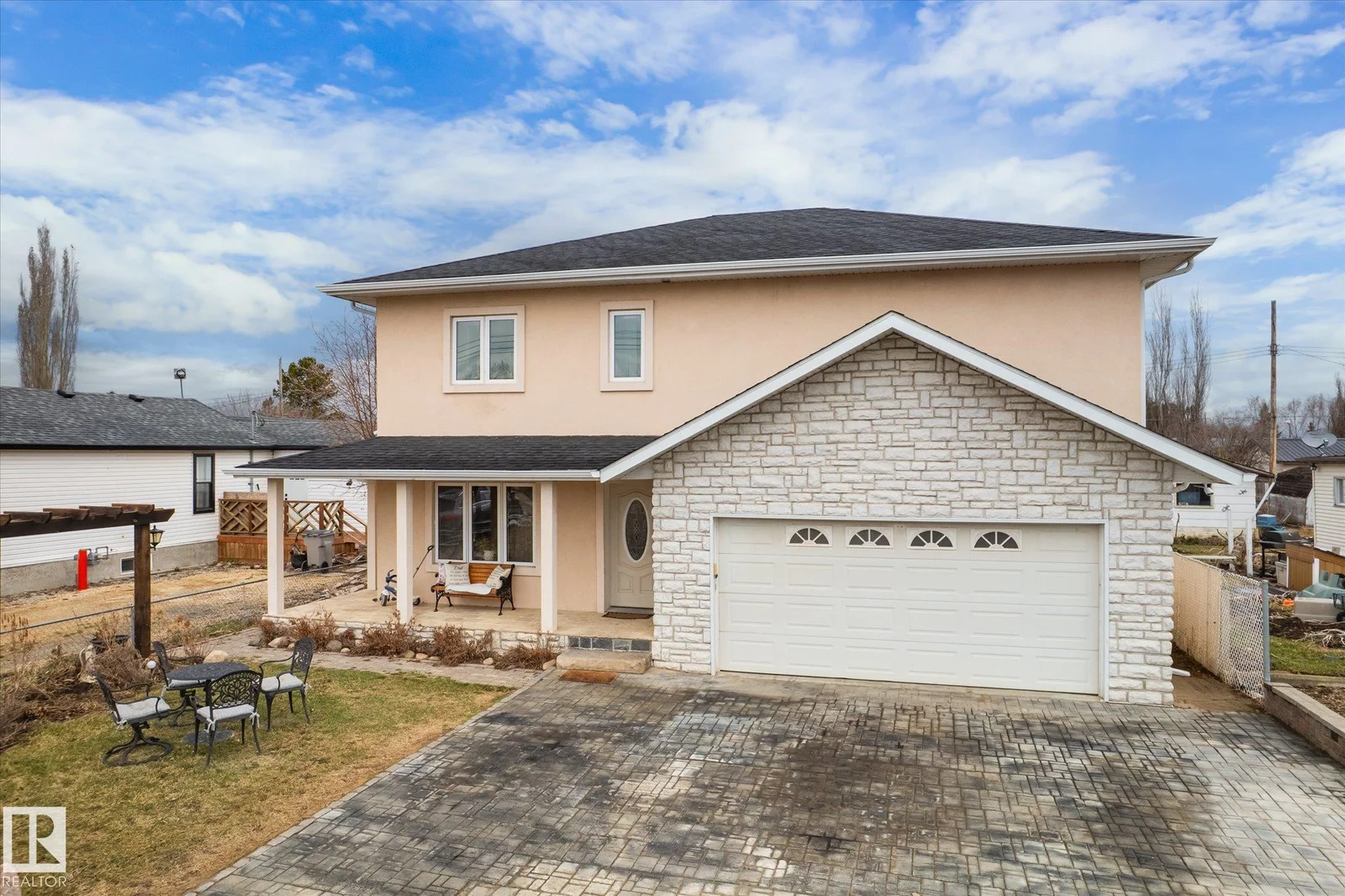 5016 44 Ave, Calmar - 4 bedroom Detached Single Family for sale