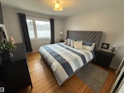 Interior photo 4 of 11948 132 ST NW