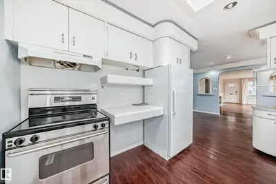 Interior photo 3 of 5204 112 AV NW