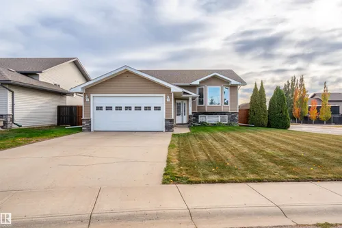 3722 39 Avenue, Bonnyville Town - $439,000